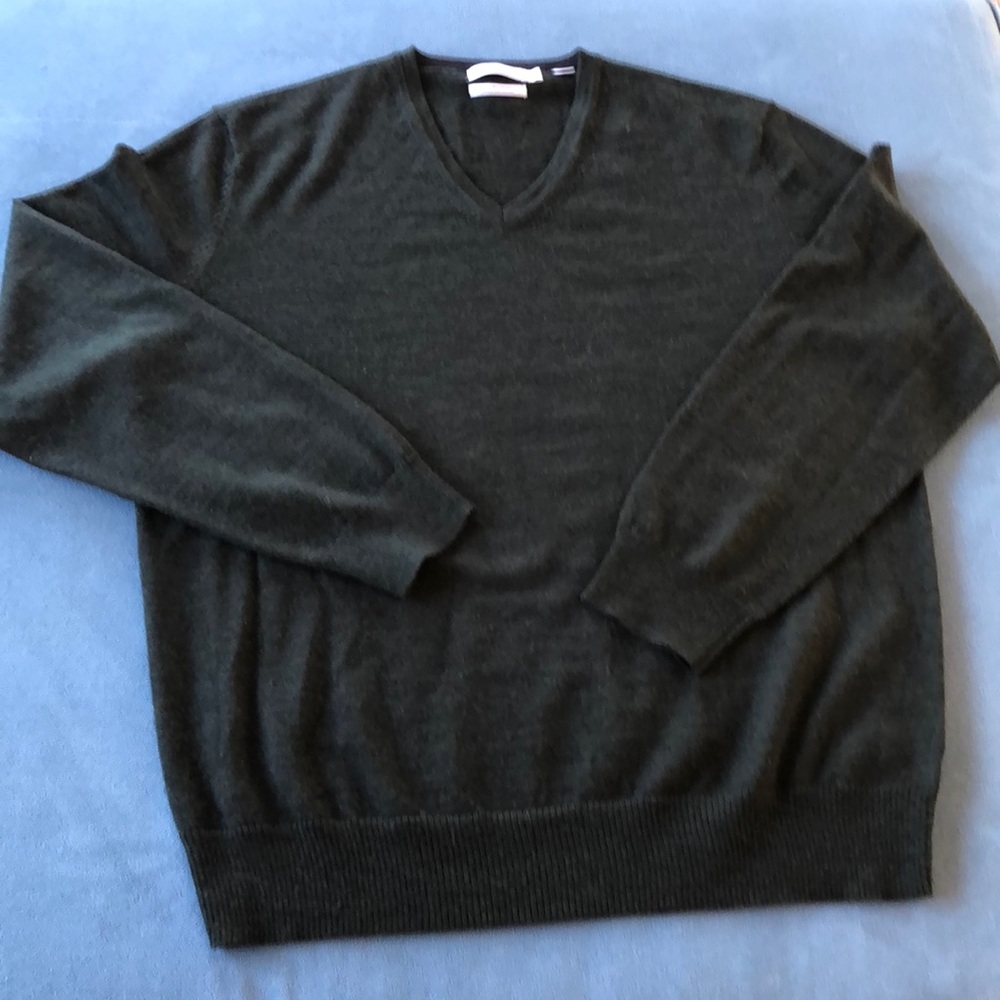Calvin Klein cool classic v-neck sweater